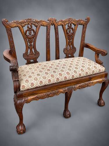 Antique-Style Children’s Sofa & Chair Set